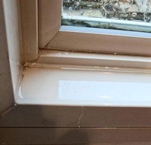 window-leaking-water-custom-homes-heavy-windows-leaks-water-leaking-inside-window-frame